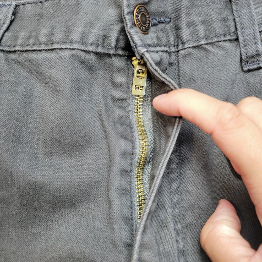 Levis note measurements